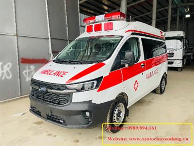 Xe cứu thương Ford Transit