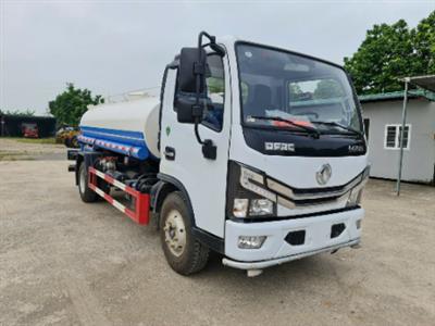 Xe phun nước rửa đường Dongfeng 5 khối