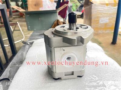 bom-thuy-luc-dung-cho-xe-quet-duong-isuzu