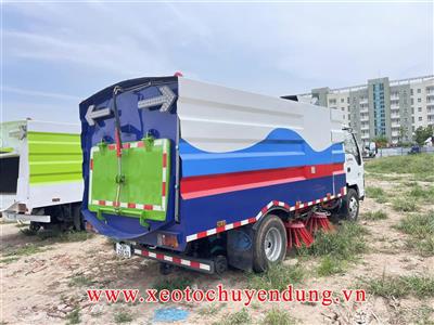 gia-xe-quet-duong-isuzu-5-khoi