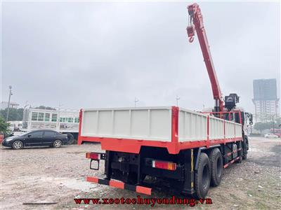 Xe tải Dongfeng 4 chân gắn cẩu Kanglim 12 tấn 2